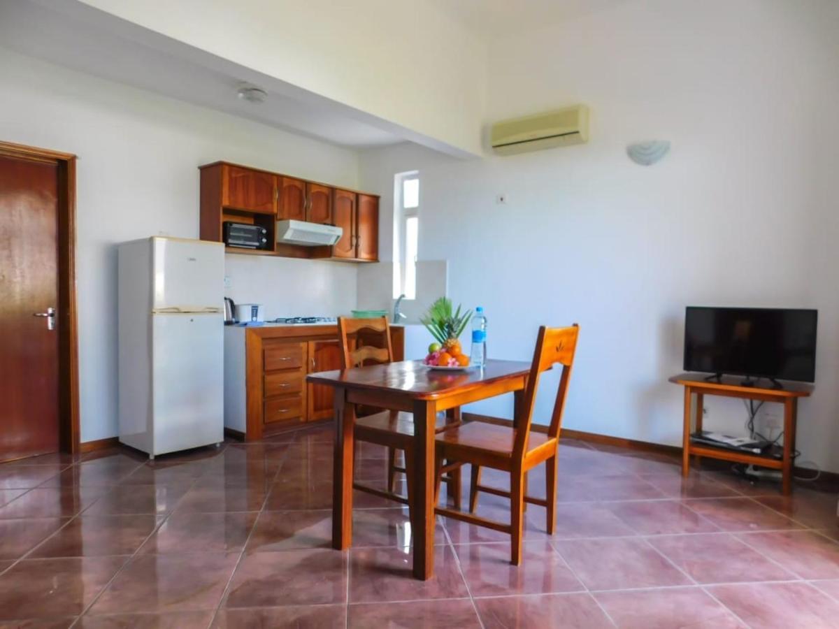 Tulsi Apartment & Studio La Gaulette Bagian luar foto