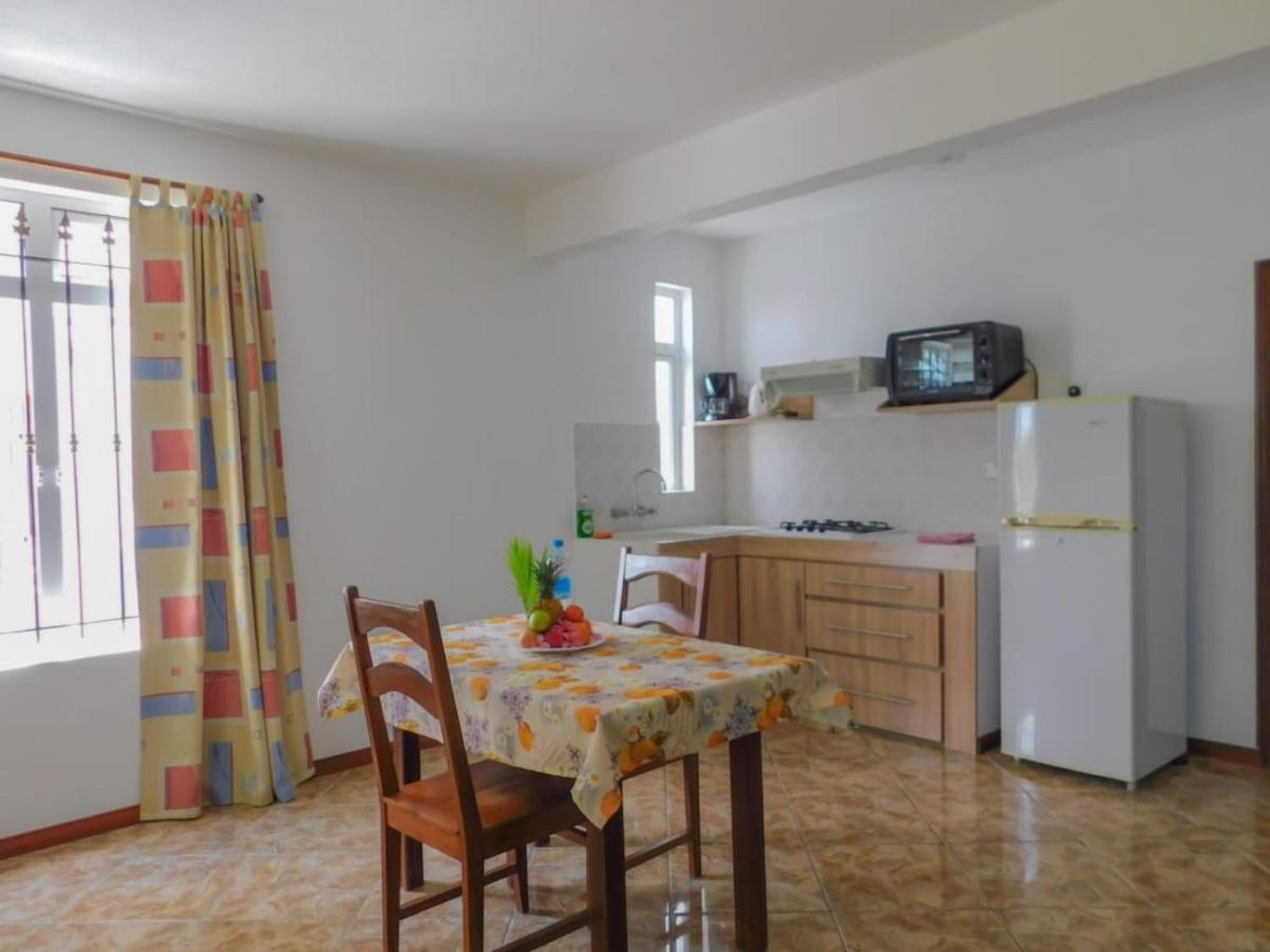 Tulsi Apartment & Studio La Gaulette Bagian luar foto