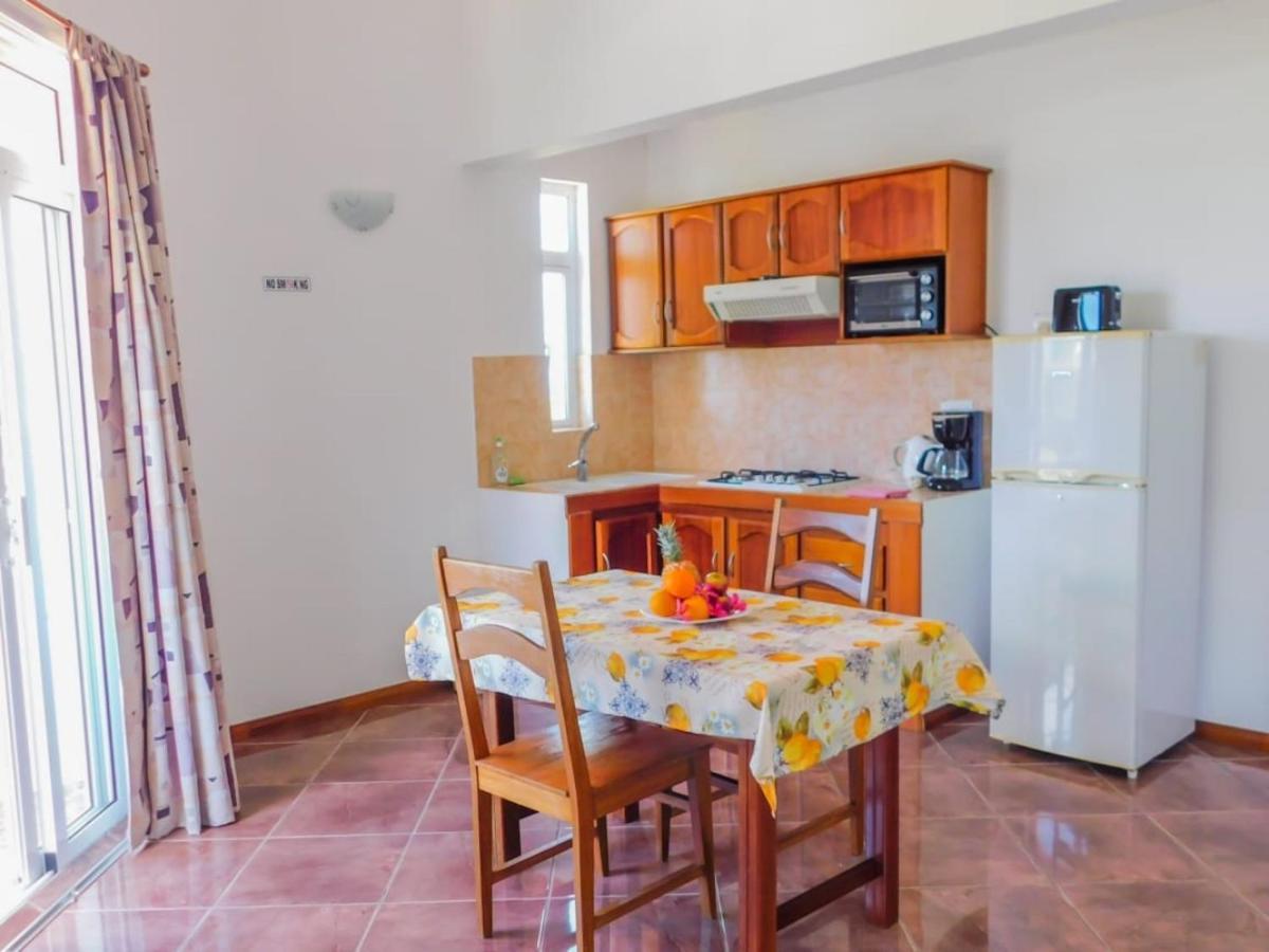 Tulsi Apartment & Studio La Gaulette Bagian luar foto