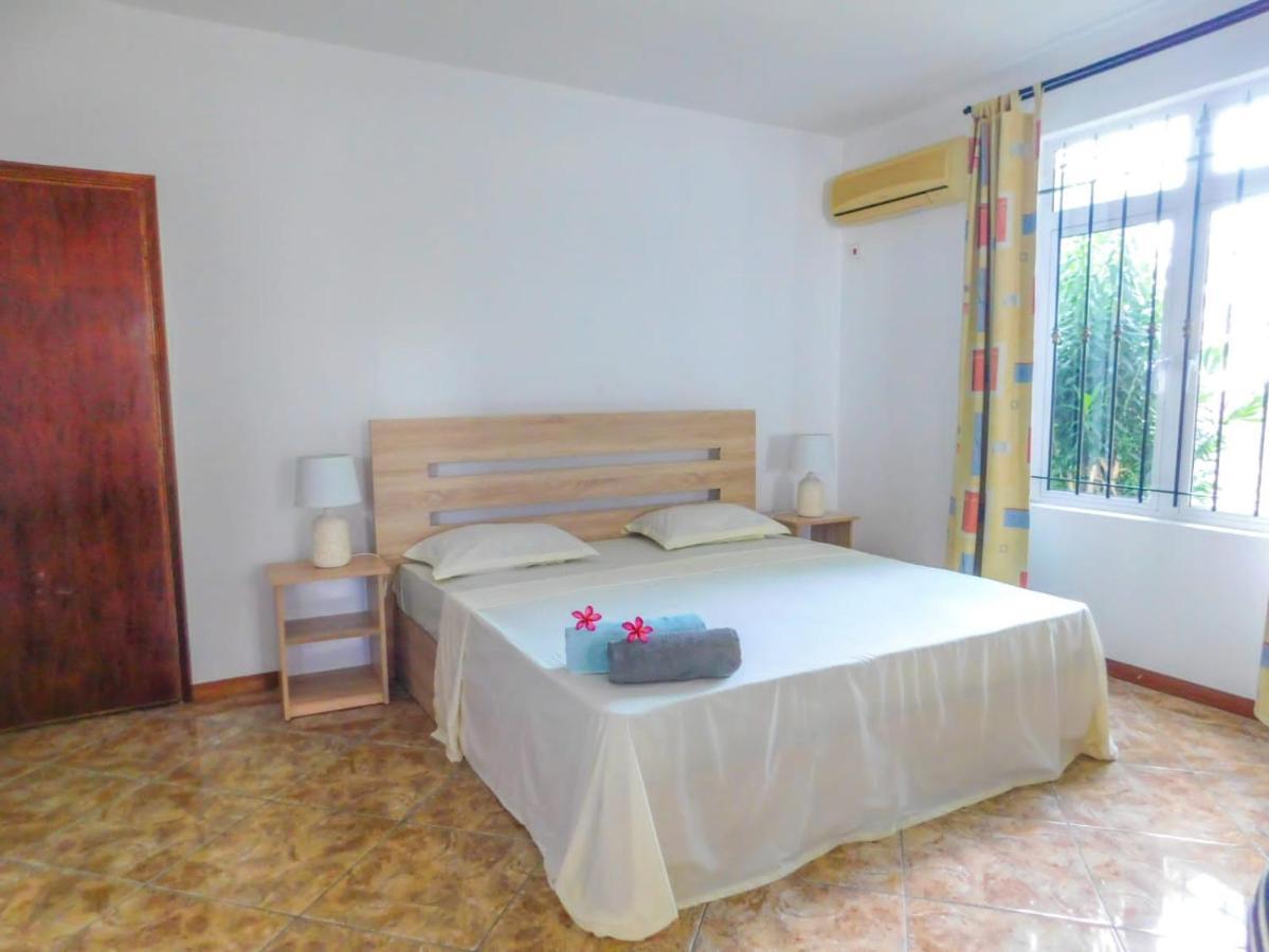 Tulsi Apartment & Studio La Gaulette Bagian luar foto