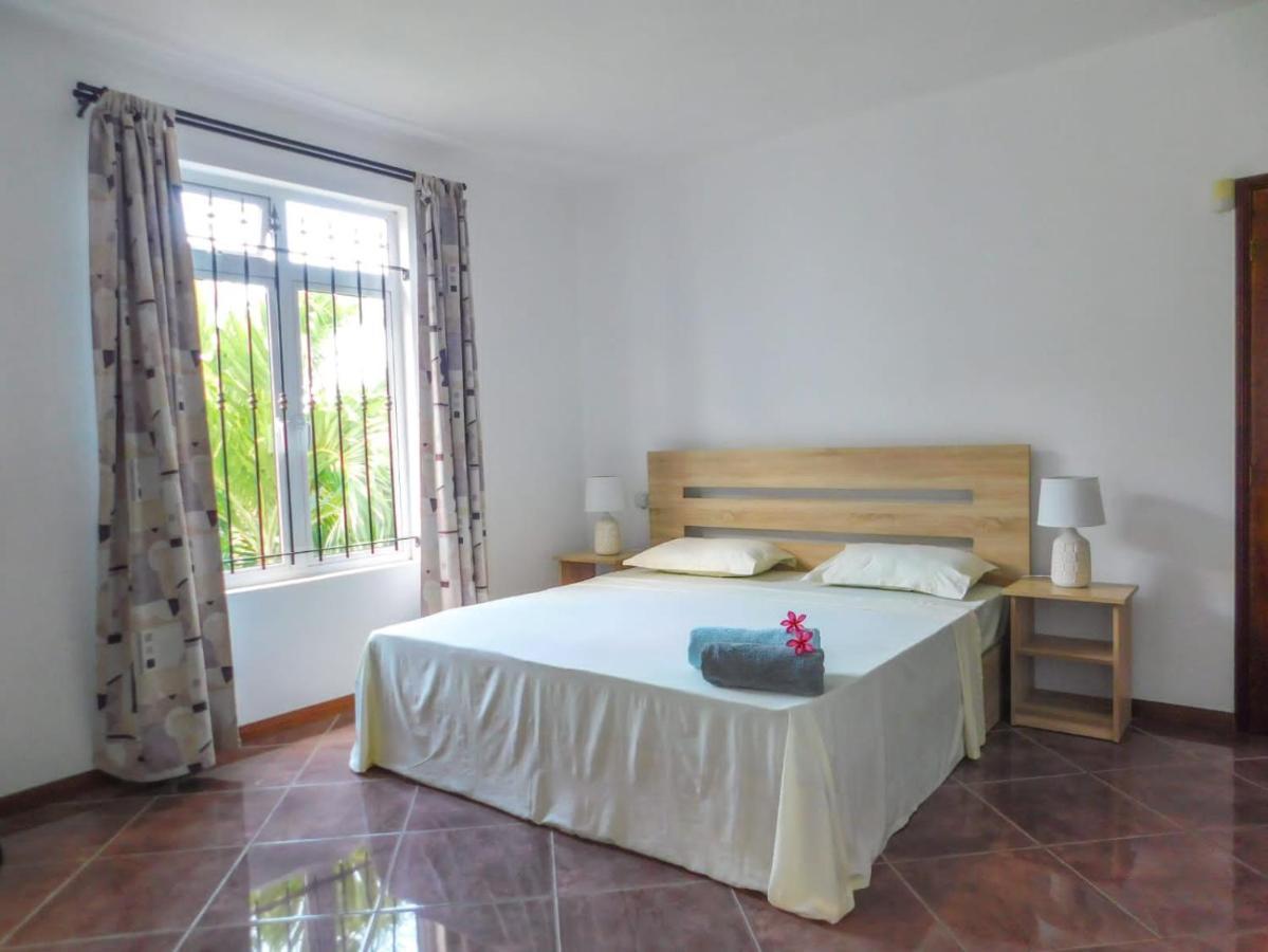 Tulsi Apartment & Studio La Gaulette Bagian luar foto